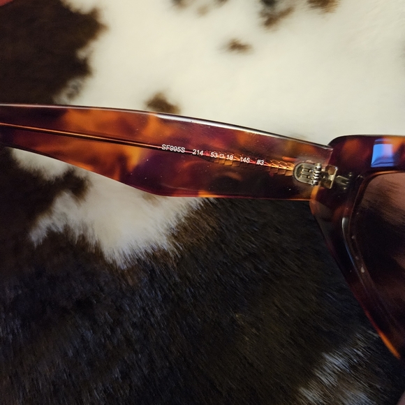 Salvatore Ferragamo Sunglasses - Picture 6 of 11